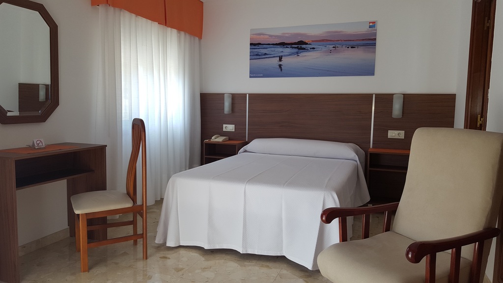 Room with Balcony (1 bed)