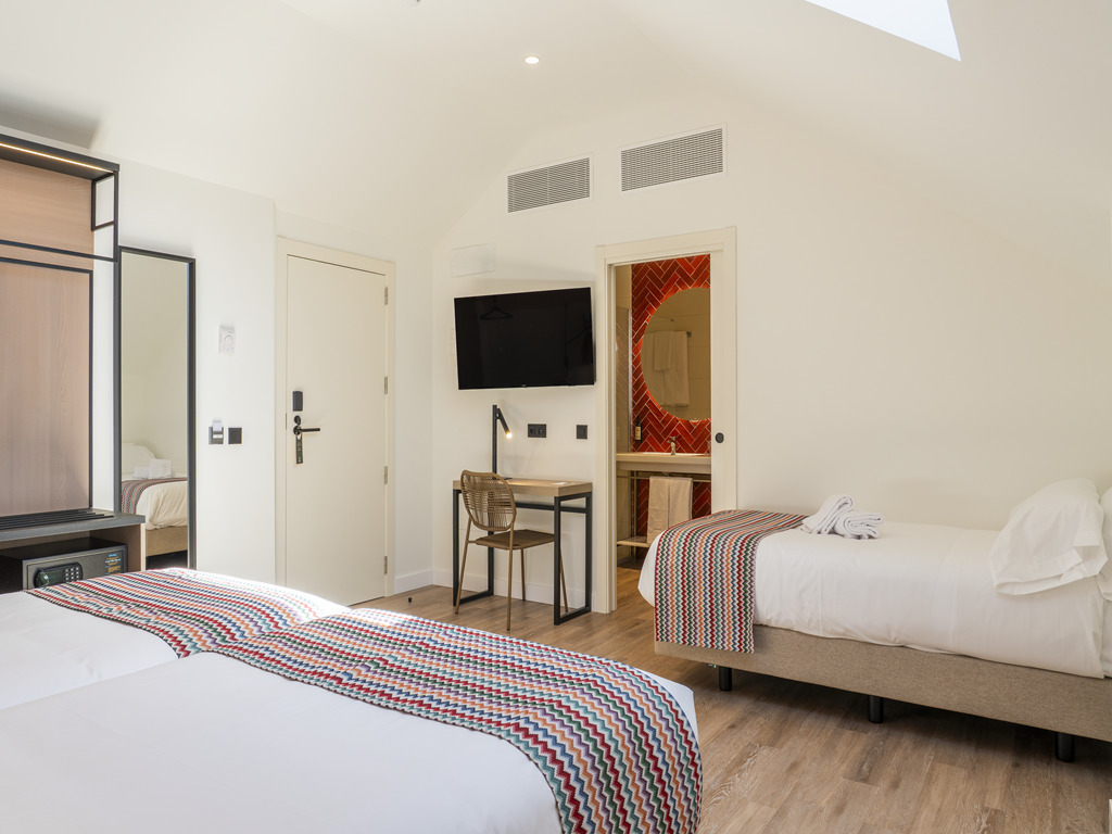 Triple Room