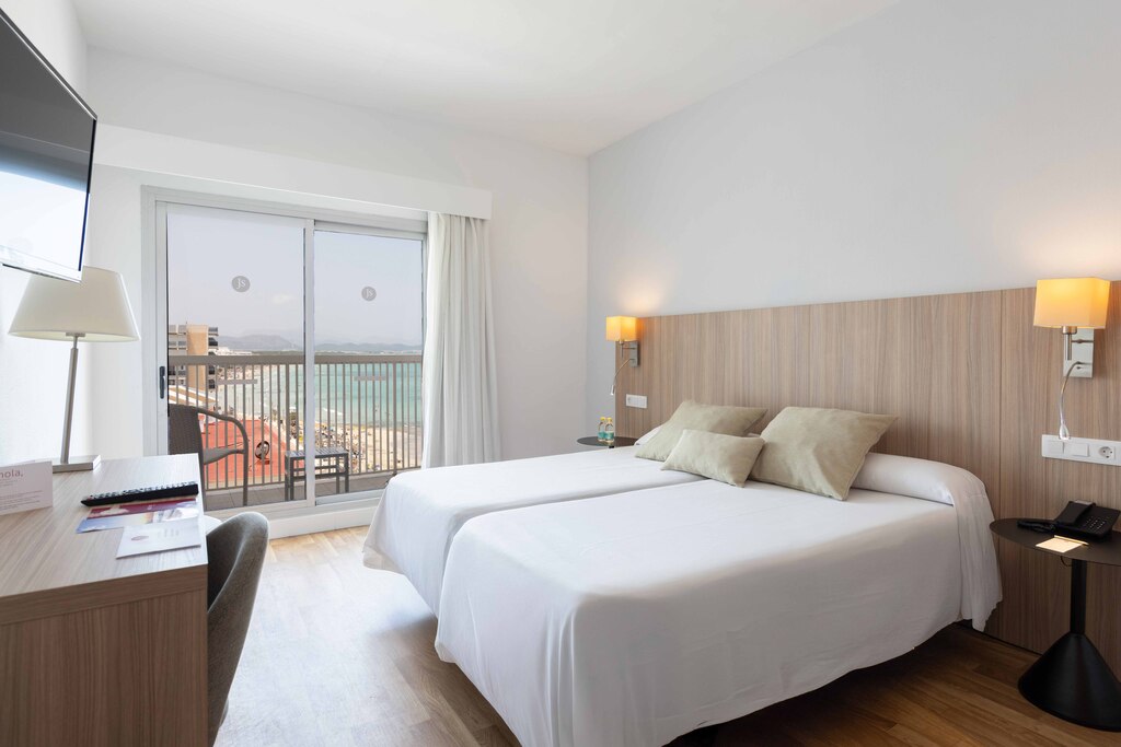 High Floor Side Sea View Double room with Balcony