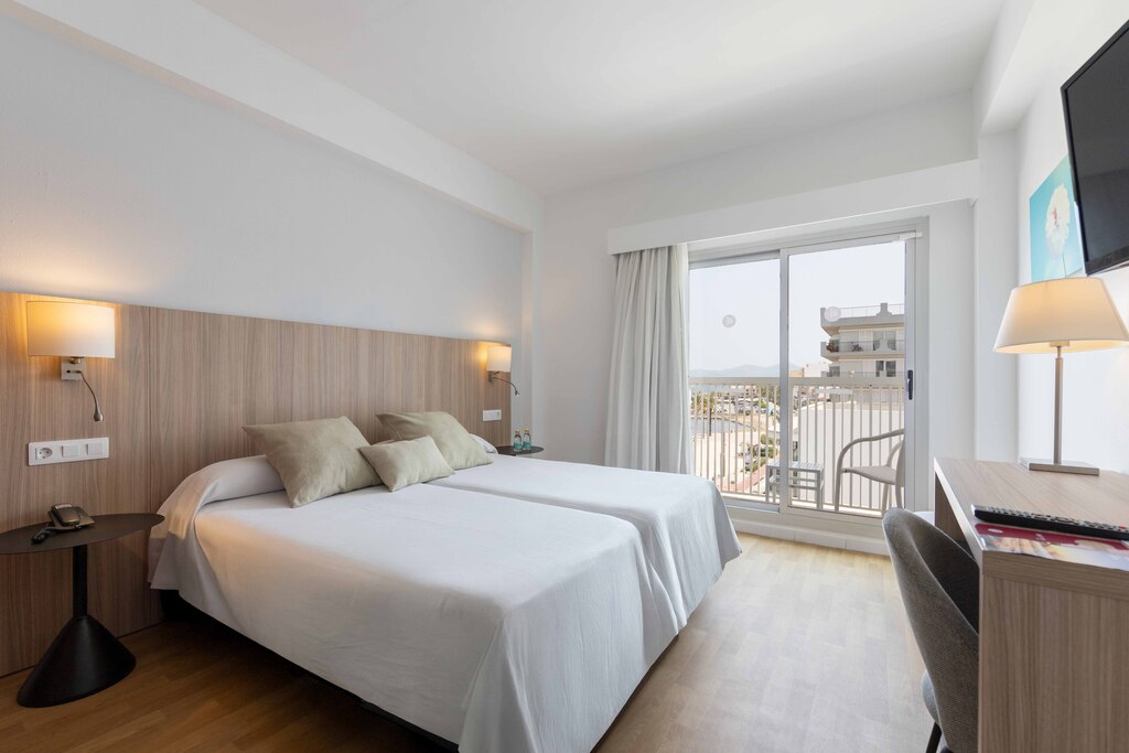 Side Sea View Double room with Balcony