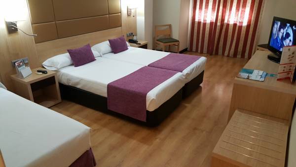 Triple room