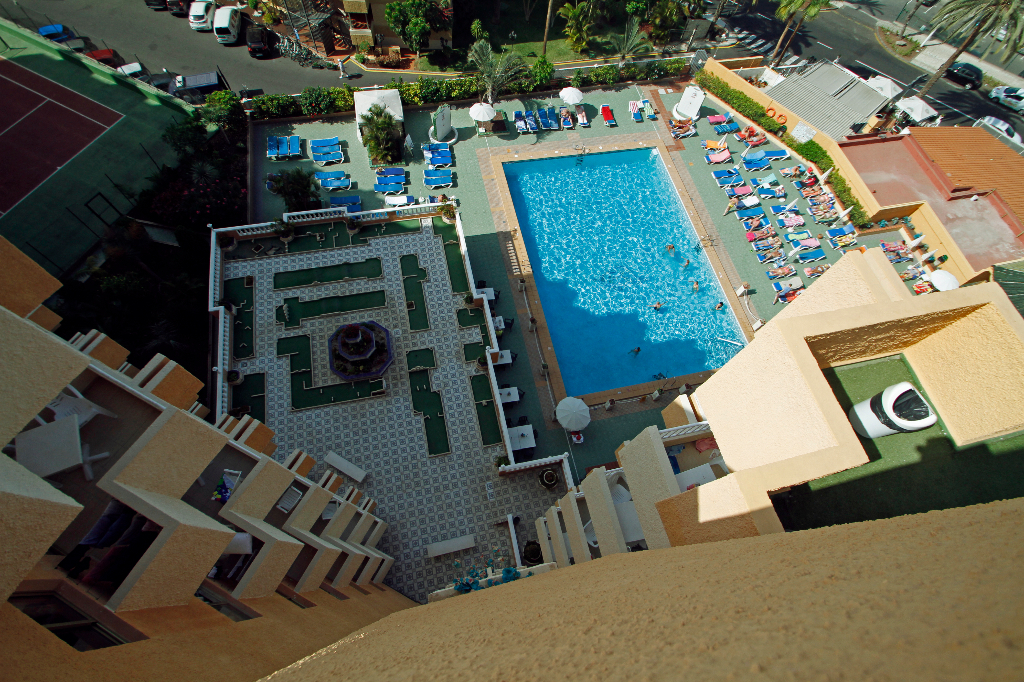 Apartment Pool View - short stay