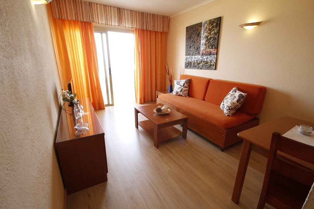 Classic 1 bedroom Apartment