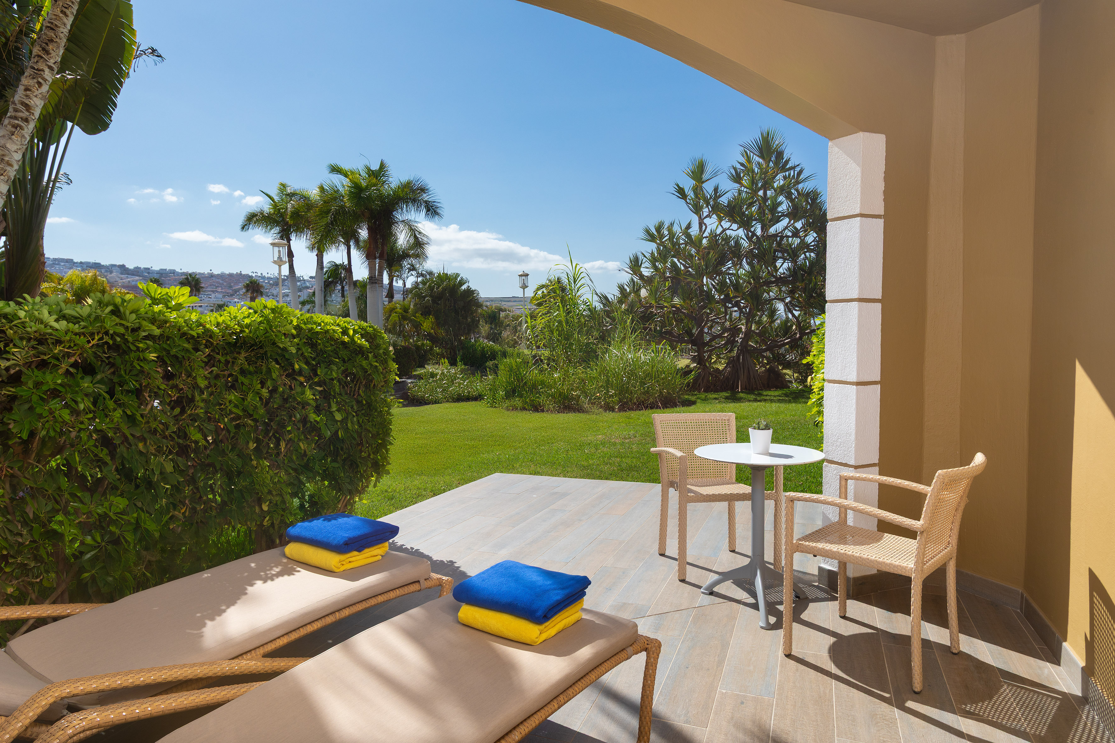 Comfort kamer met tuin/zwembadzicht