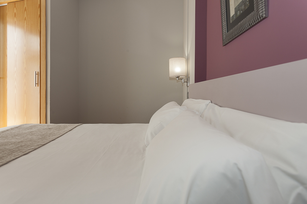 Matrimonial small room