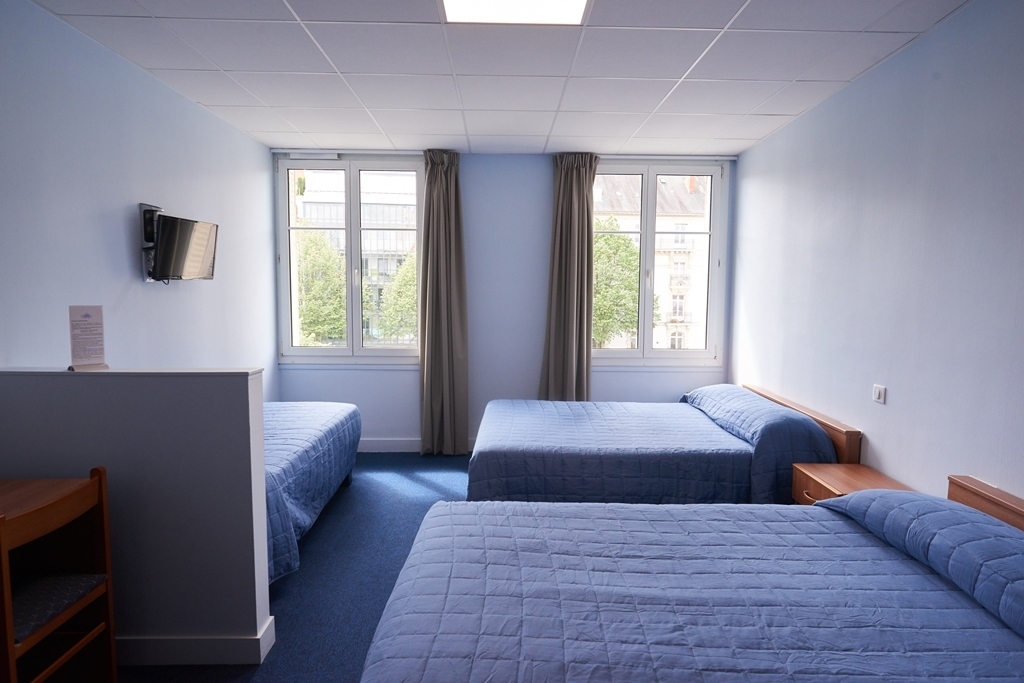 2 Habitaciones adyacentes (10 personas)