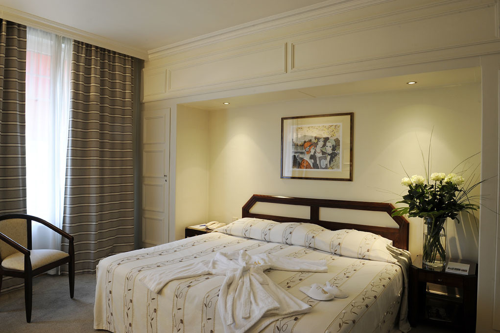 Deluxe King Room