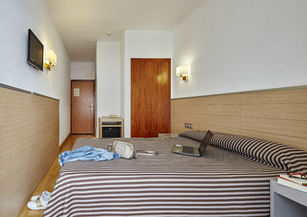 Single Room and parking