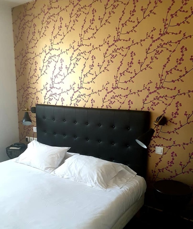 Double Room - Street Side