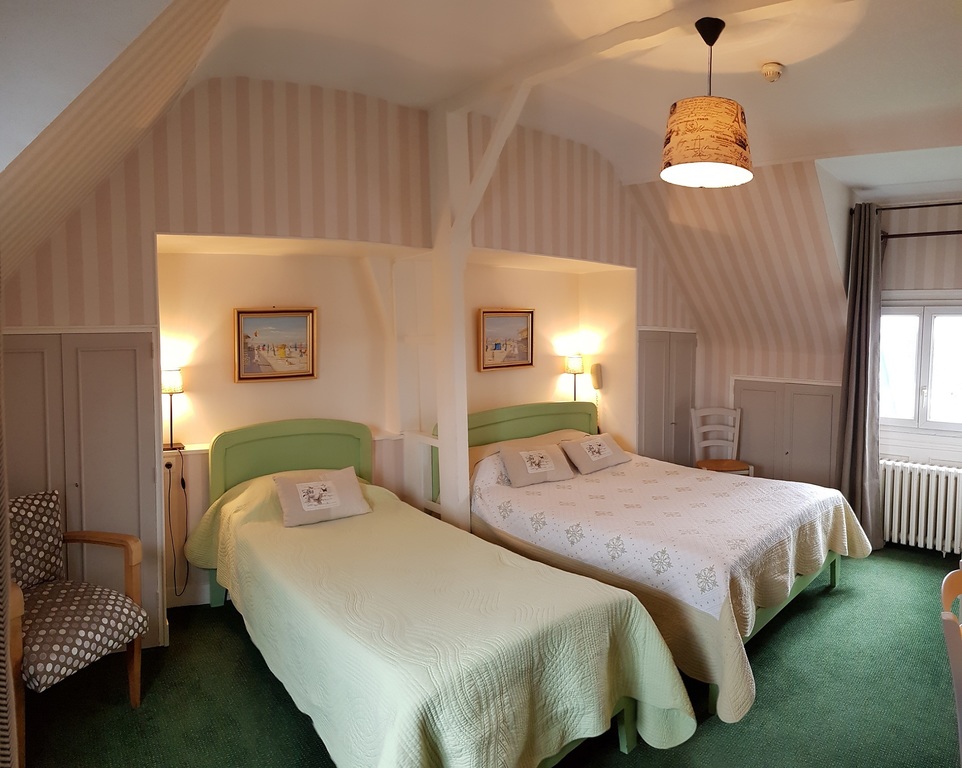 Chambre supérieure double-triple