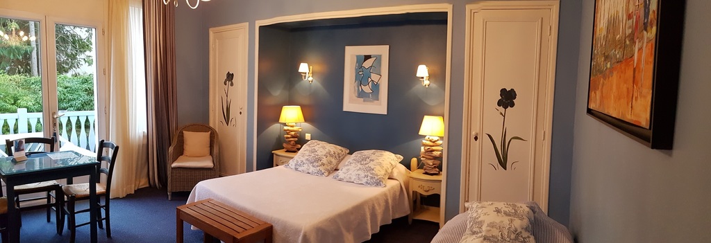 Chambre supérieure double-triple avec terrasse