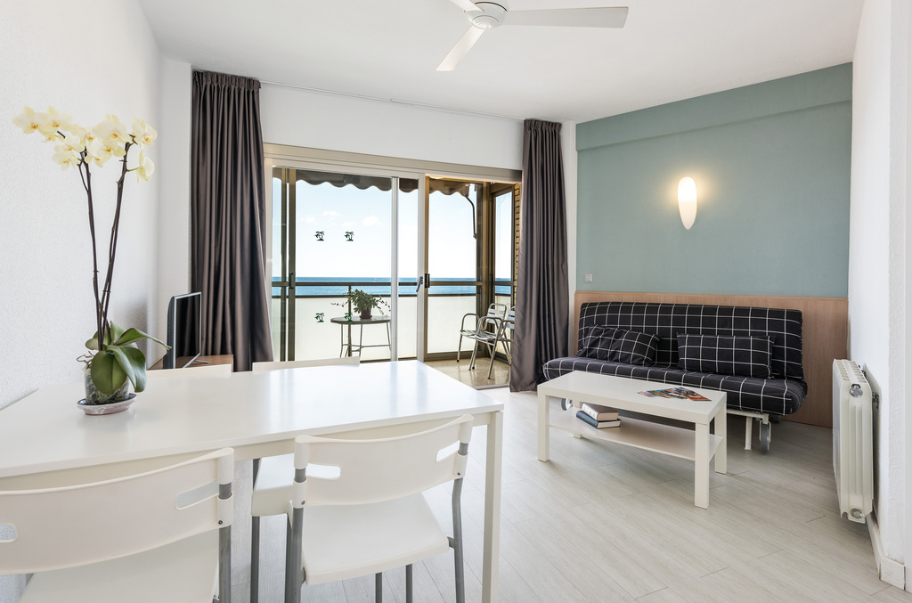 1 Bedroom Apartment Sea View