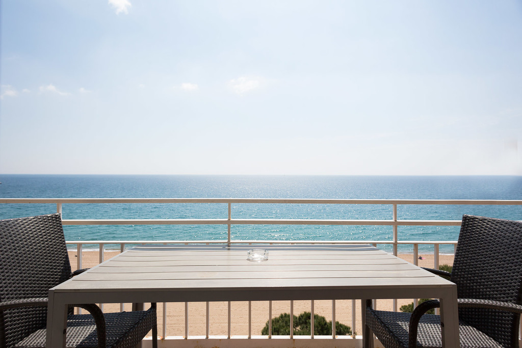 Apartment sea view with air conditioning (4 adults + 2 children)
