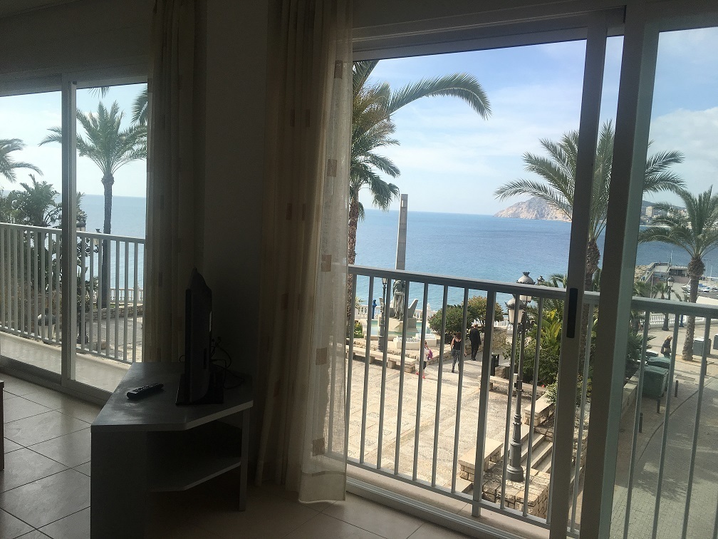 One Bedroom Apartment Sea View