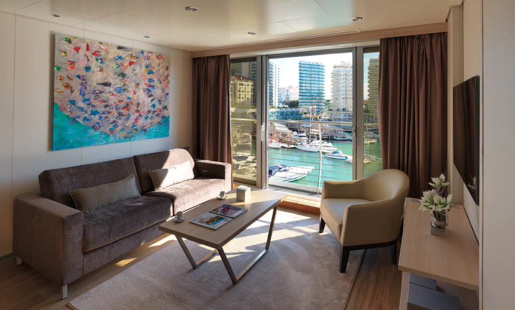 Superyacht Junior Suite