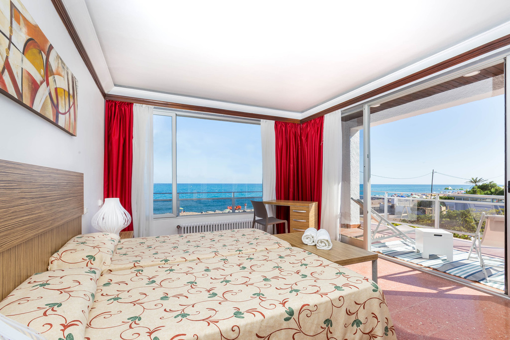 Malgrat de Mar Beachfront Village - Casa de 3 Dormitorios