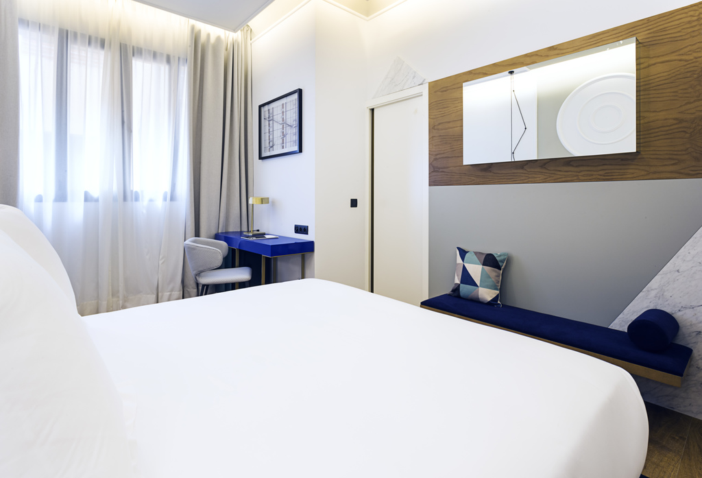 One Shot Executive Room