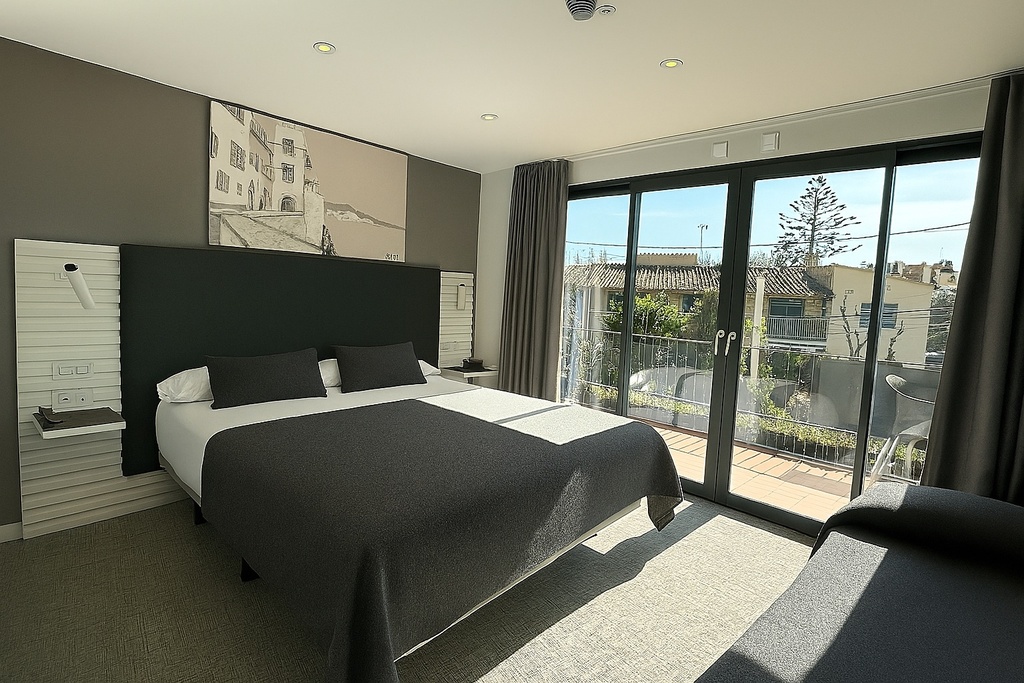 Double Room with Extra Bed and Terrace