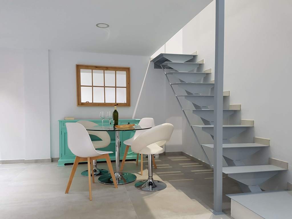 1 Bedroom Low Duplex Apartment