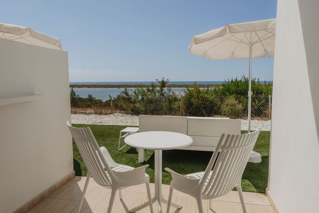 Premium Superior Room Private Garden Sea View