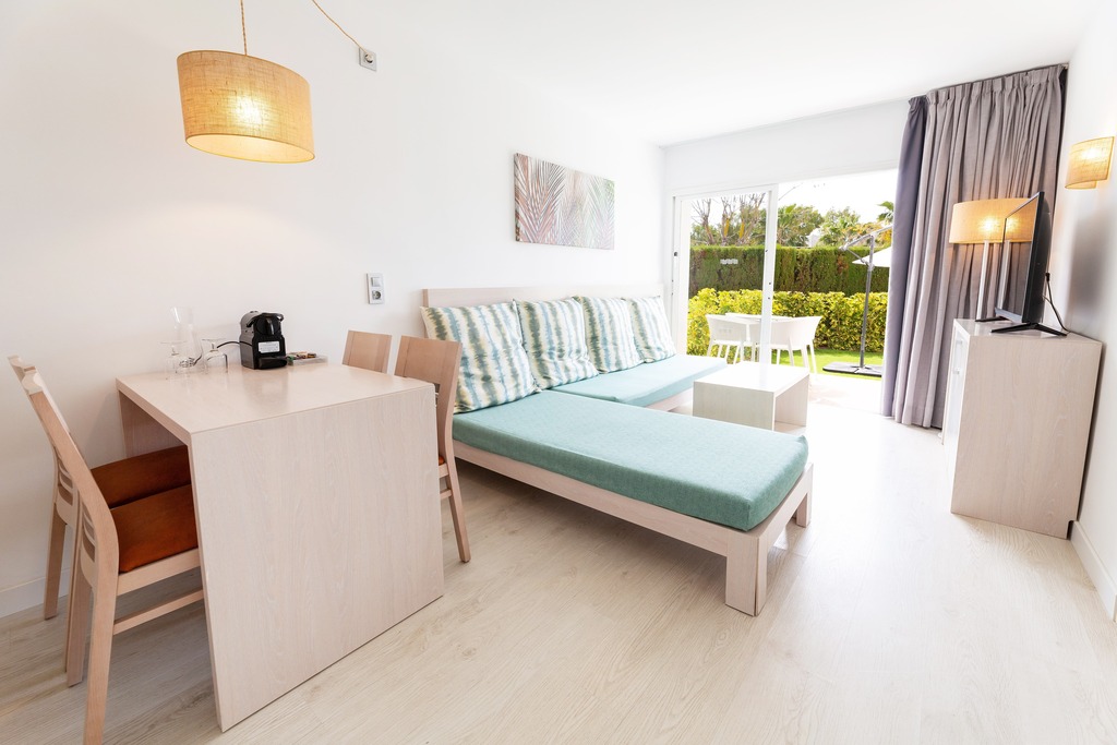 Premium One Bedroom Apartment Private Garden