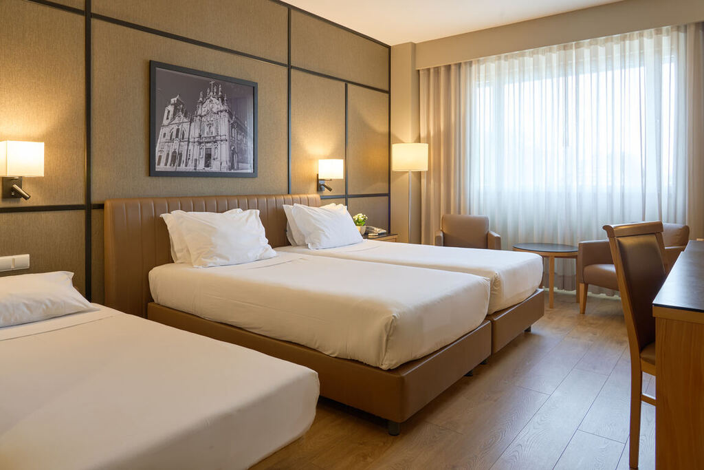 Standard Twin with Extra Bed