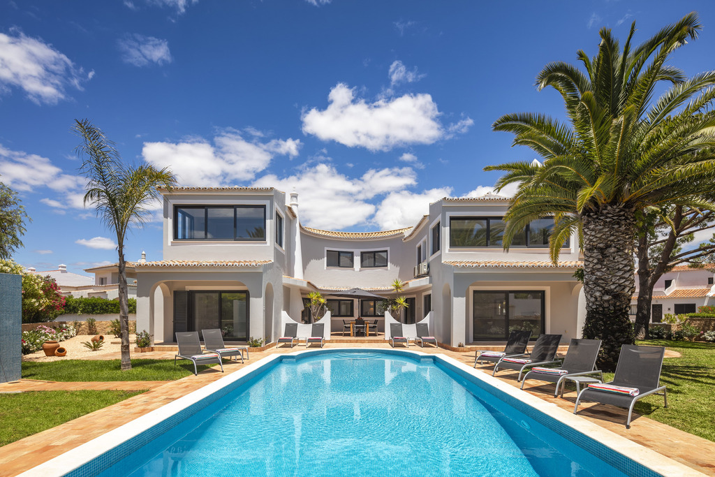 Casa Diamante - 5 bedroom luxury villa with pool