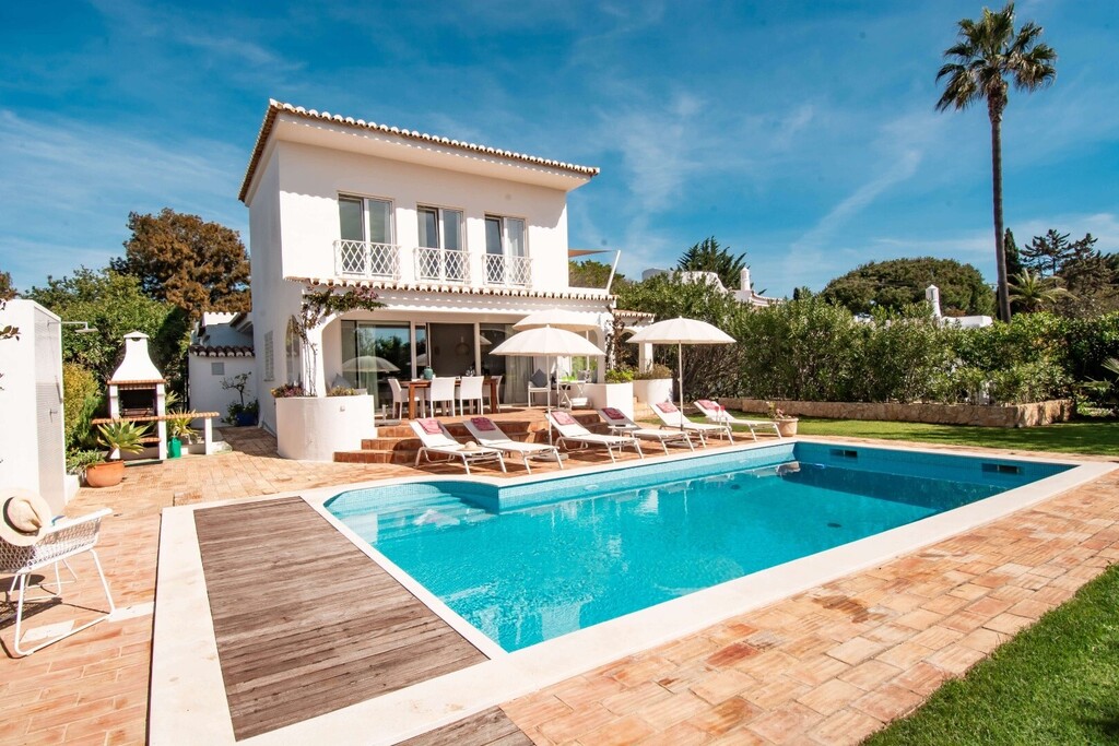 Casa Capricio - 4 bedroom luxury villa with pool