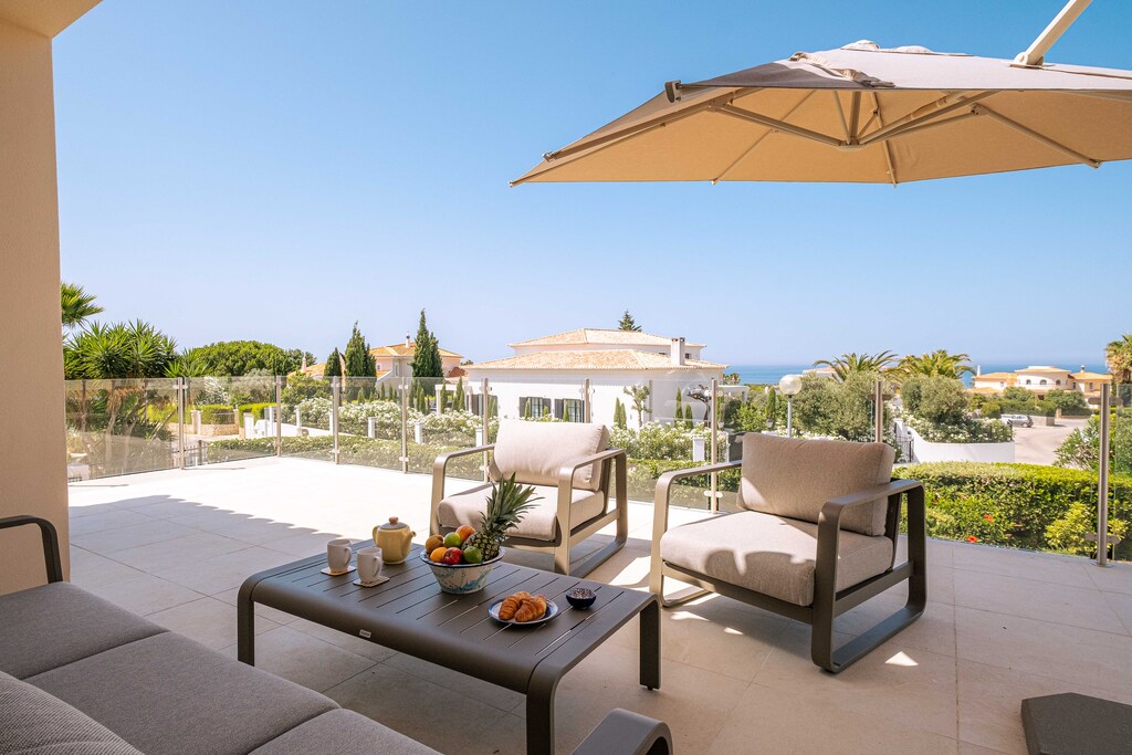 Casa Caledonia - 4 bedroom villa superior with pool