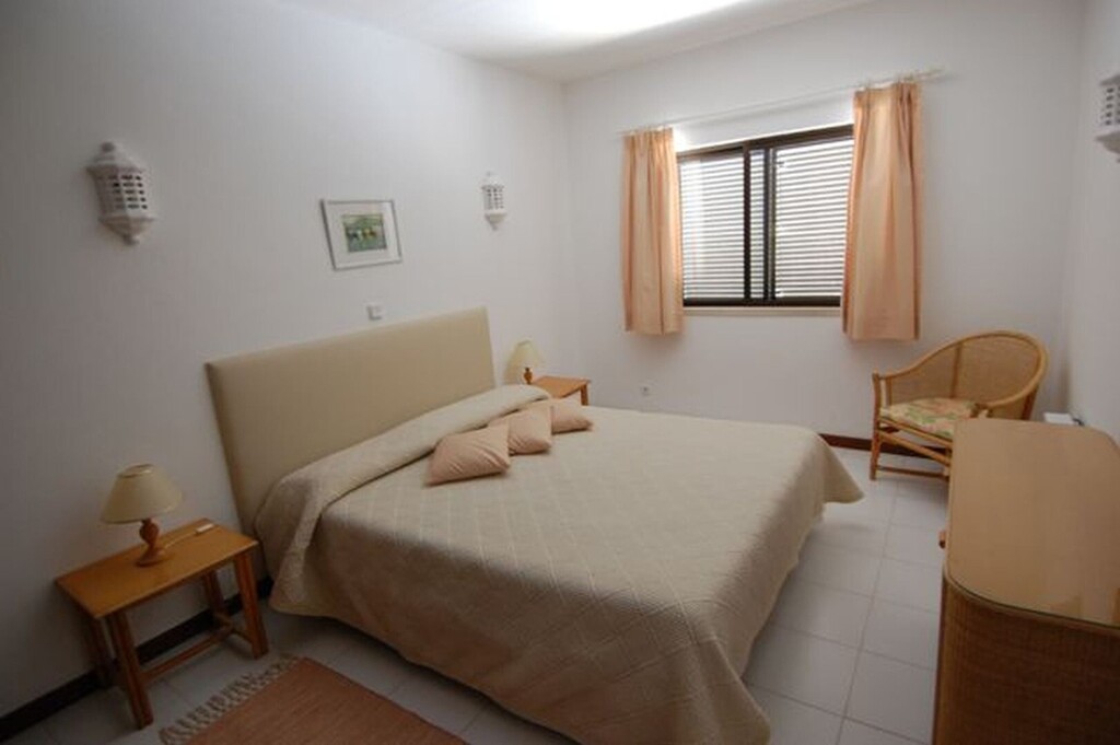 2 Bedroom Apartment with sea view