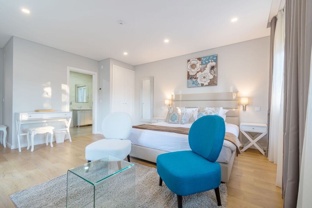 Queen Room with Balcony