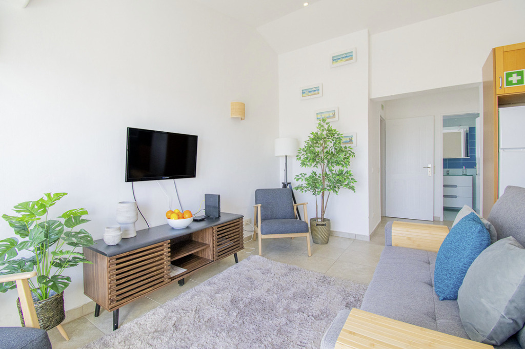 Apartamento com 2 Quartos Superior