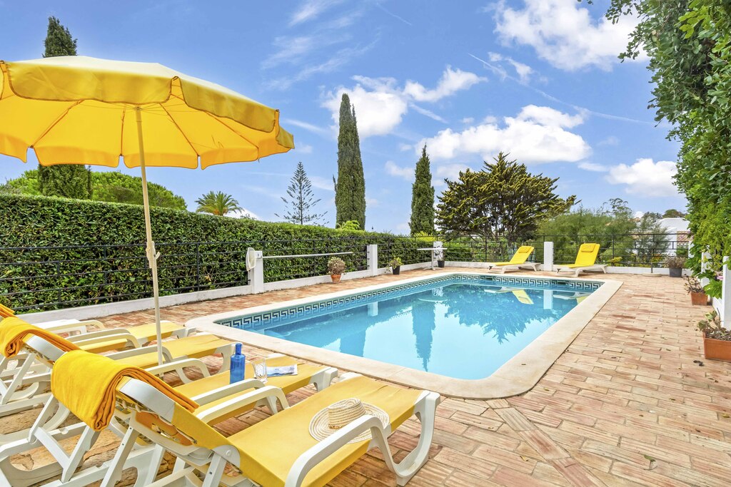 Casa Carroça Branca 3 Bedroom Villa with Pool