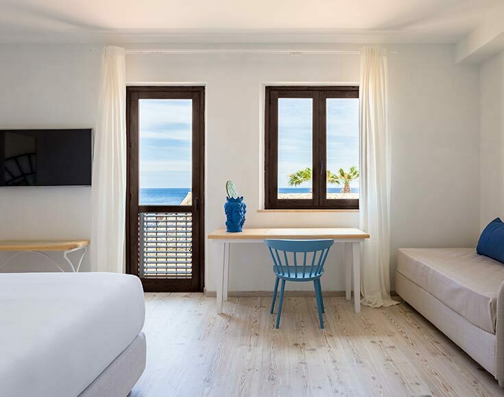 Triple Superior Partial Sea view