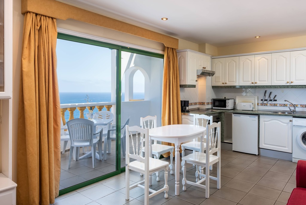 One Bedroom Apartment