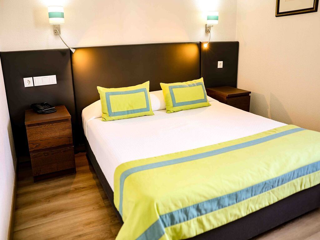 Quarto Duplo
