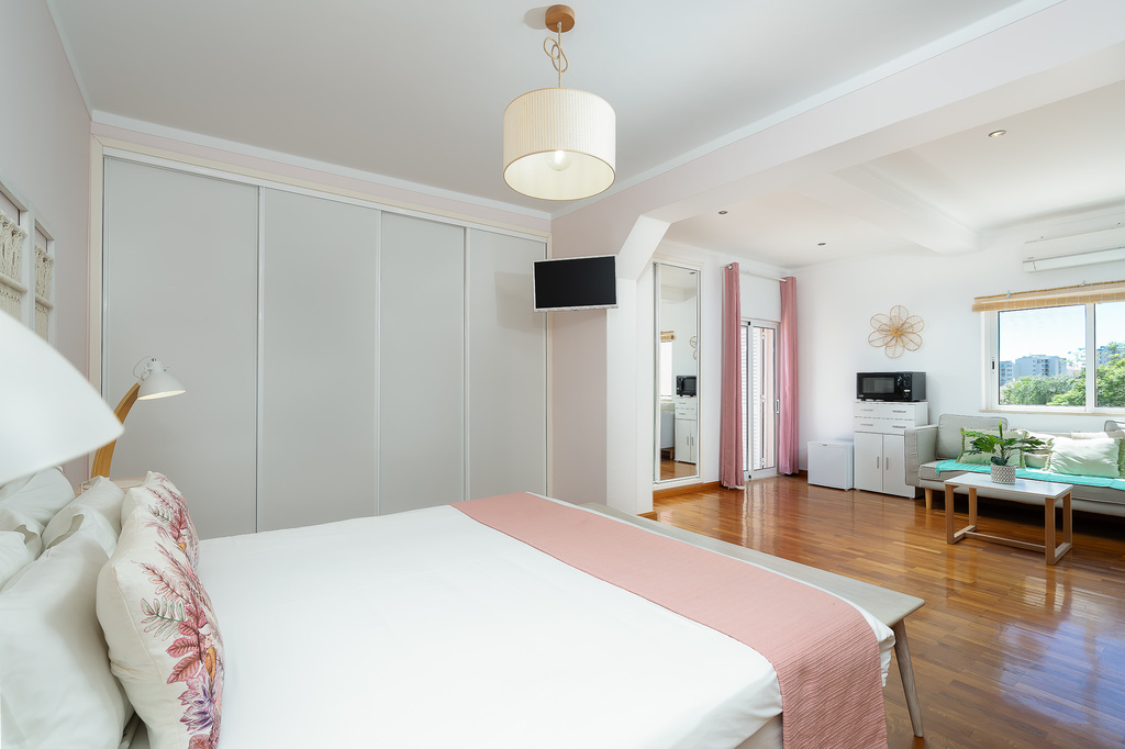 Habitación Doble Superior (con Balcón Privado)