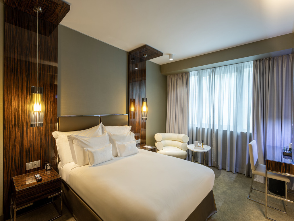 Deluxe Premier Queen