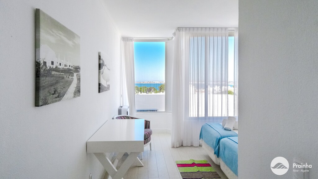 T2SV - 2 Bedroom Apartment Sea View