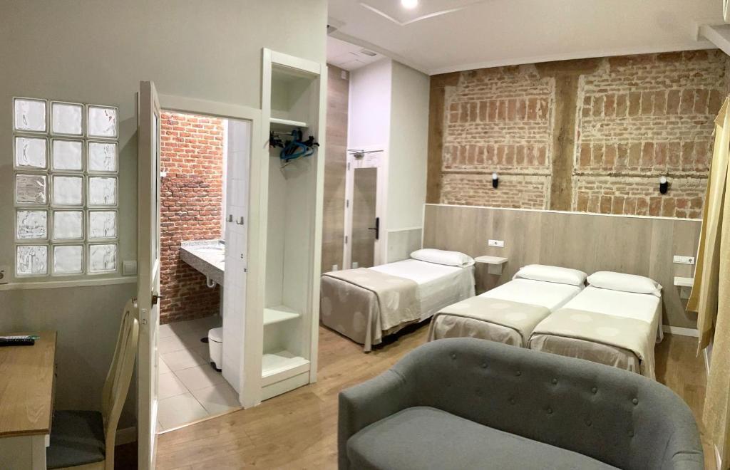 Interior Triple Room