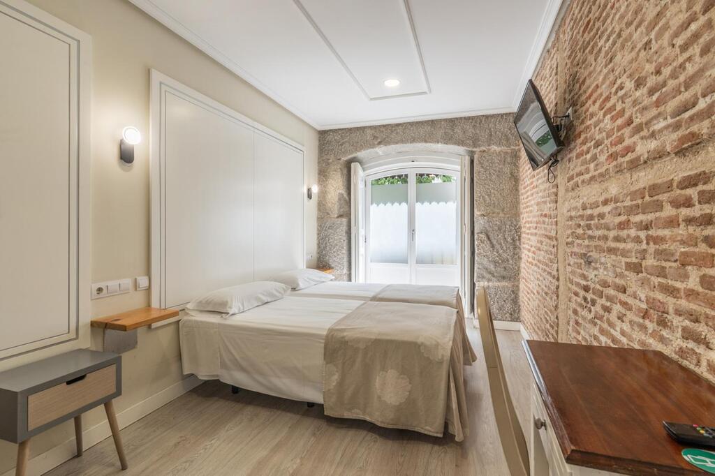 Exterior Twin Room