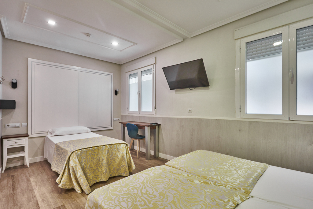 Interior Triple Room