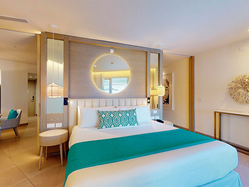 Swim Out Imperial One Bedroom Master Suite