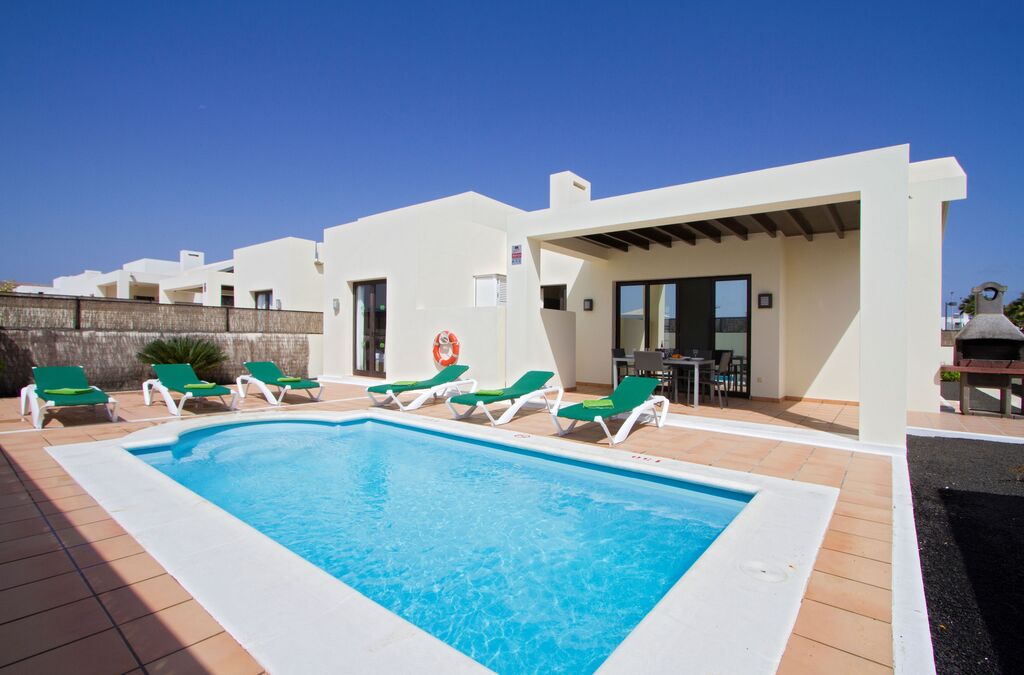 Ereza Las Buganvillas