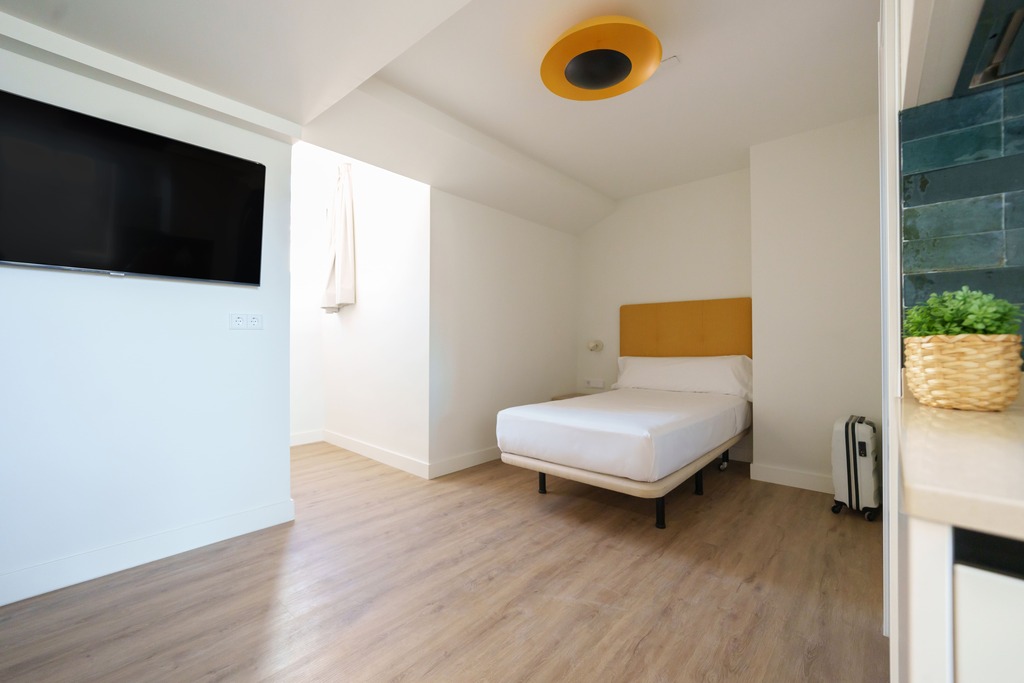 Penthouse Studio