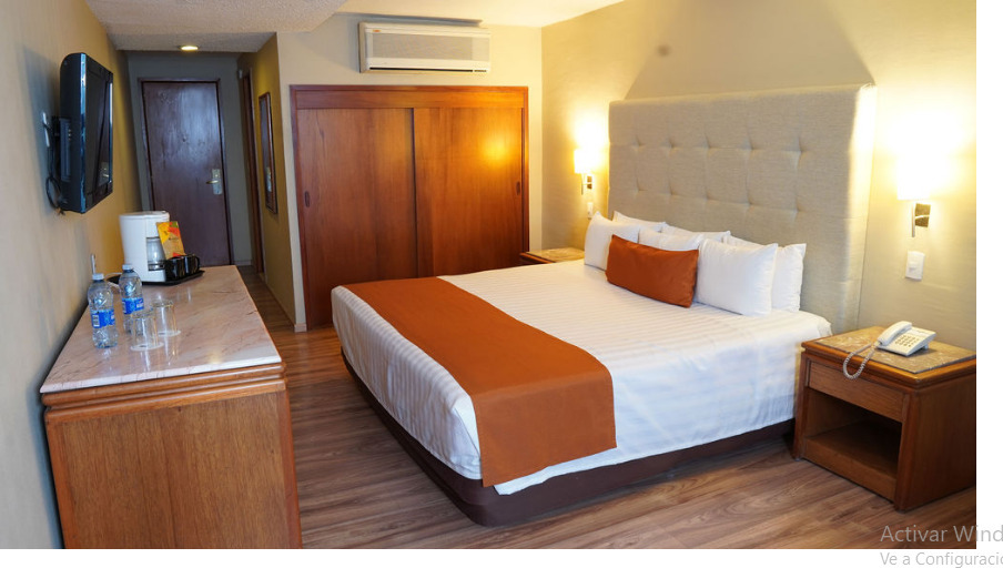Standard with 1 King Size bed