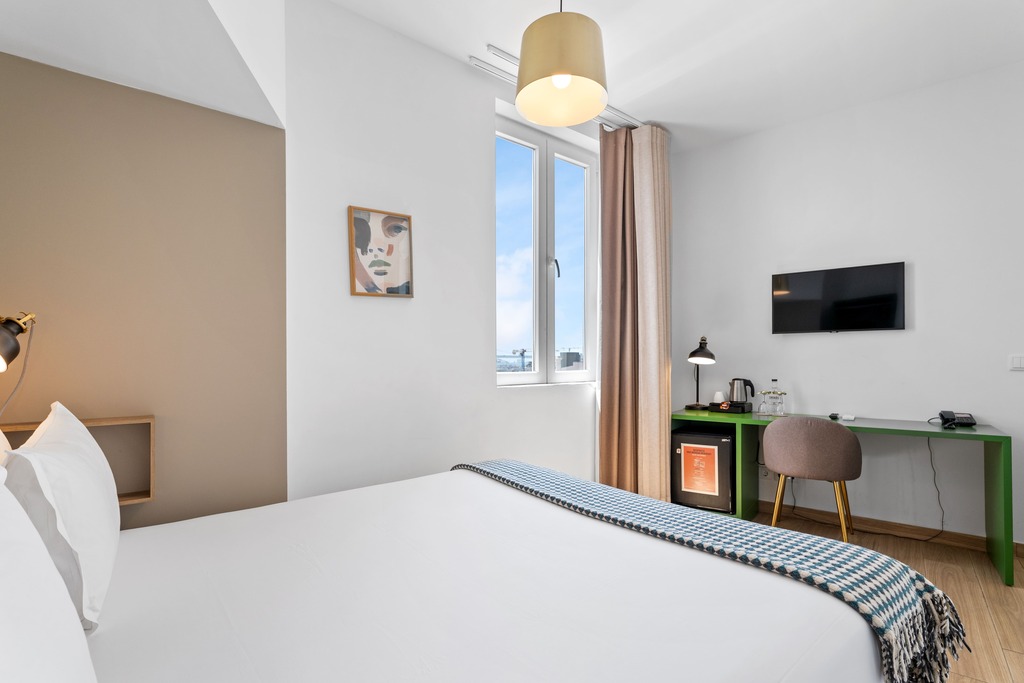 Double Room with View