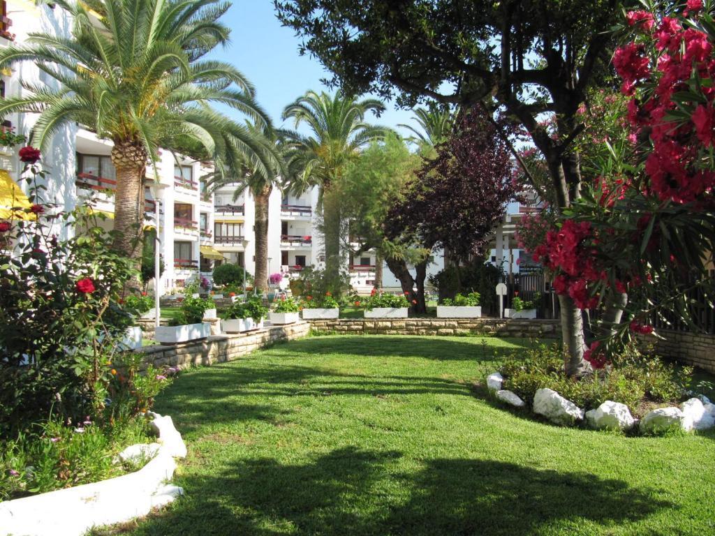 Corcega Estudio Familiar PBJ. 4 Pax