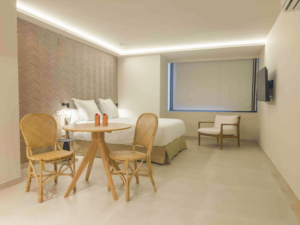 Studio without views