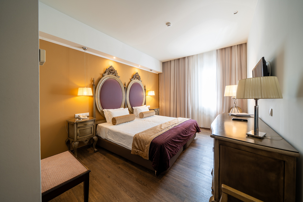 Quarto Twin Standard